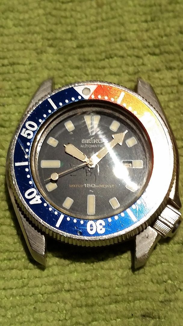 seiko small diver watch